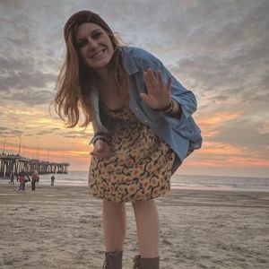 Meet your Posher, Maya